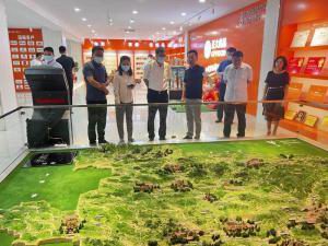 洛陽(yáng)市市委常委、宣傳部長(cháng)王飛蒞臨洛陽(yáng)正大調研